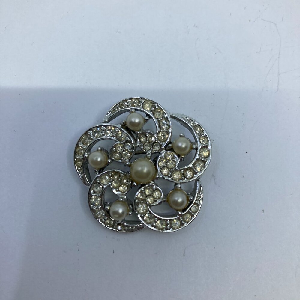 Vtg 1960 MARBOUX BOUCHER faux pearl rhodium tone brooch